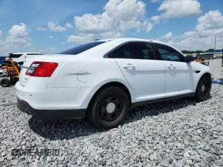 2016 Ford Police Interceptor with VIN 1FAHP2MK9GG102443, listed as a Copart auction lot 57930145 with 125,369 mi miles and Non repairable. Bid and sale history available at DreamBid. Image 3.