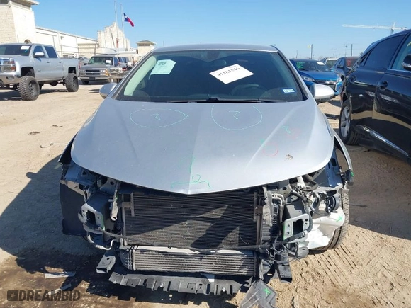 2018 Chevrolet Cruze LT with VIN 1G1BE5SM8J7242513, listed as a IAAI auction lot 41161546 with NaN miles. Bid and sale history available at carsss.com. Image 13.