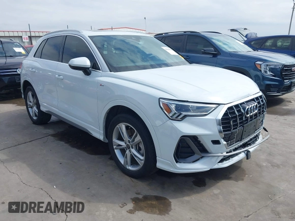 2022 Audi Q3 S line Premium Plus with VIN WA1EECF31N1071519, listed as a IAAI auction lot 41566512 with 32,045 mi miles. Bid and sale history available at carsss.com. Image 1.