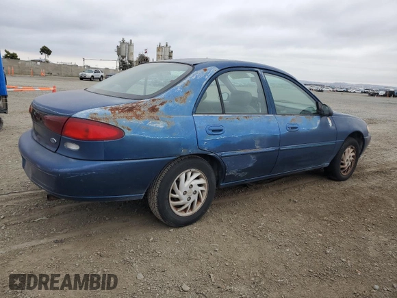 1998 Ford Escort SE z VIN 1FAFP13P6WW252979, wystawiony jako Copart lot #55183844 z przebiegiem 217 731 mil mil oraz Szkoda całkowita • Salvage title. Historia ofert i sprzedaży dostępna na DreamBid. Obrazek 3.