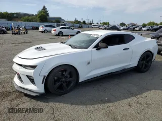 2017 Chevrolet Camaro 2SS with VIN 1G1FH1R70H0158285, listed as a Copart auction lot 57617825 with 42,620 mi miles and Salvage title. Bid and sale history available at DreamBid. Image 1.