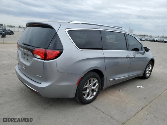 2018 Chrysler Pacifica Limited with VIN 2C4RC1GG5JR320400, listed as a Copart auction lot 47653725 with 131,467 mi miles and Salvage Title. Bid and sale history available at carsss.com. Image 3.