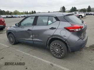 2020 Nissan Kicks S z VIN 3N1CP5BV4LL523594, wystawiony jako Copart lot #54453555 z przebiegiem 67 361 mil mil oraz Szkoda całkowita • Salvage title. Historia ofert i sprzedaży dostępna na DreamBid. Obrazek 2.