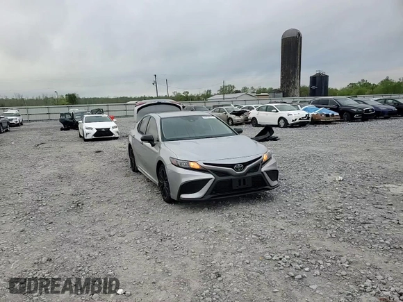 2022 Toyota Camry SE with VIN 4T1T11AK1NU047209, listed as a Copart auction lot 51492045 with 52,963 mi miles and Salvage Title. Bid and sale history available at DreamBid. Image 10.