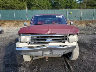 1990 Ford F-250 with VIN 1FTHX25M5LKB09701, listed as a Copart auction lot 47567725 with 42,975 mi miles and Salvage Title. Bid and sale history available at carsss.com. Image 5.