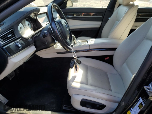 2013 BMW 7 Series 740Li xDrive с VIN WBAYF4C5XDDE23991, выставлен на аукционе Copart как лот 76542464 с пробегом 53 293 миль миль и Списание • Salvage title. История ставок и продаж доступна на DreamBid. Изображение 7.