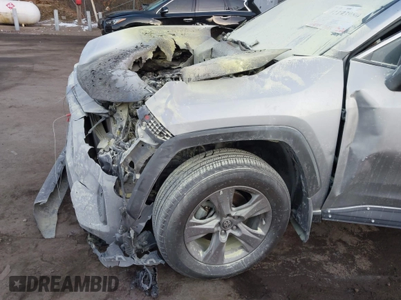 2024 Toyota RAV4 XLE with VIN 2T3P1RFV2RC459446, listed as a IAAI auction lot 41193980 with 1 mi miles. Bid and sale history available at carsss.com. Image 18.