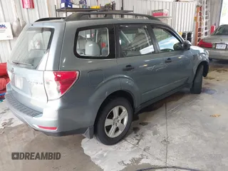 2011 Subaru Forester X z VIN JF2SHABC1BH738281, wystawiony jako IAAI lot #42243507 z przebiegiem 126 576 mil mil oraz . Historia ofert i sprzedaży dostępna na DreamBid. Obrazek 4.