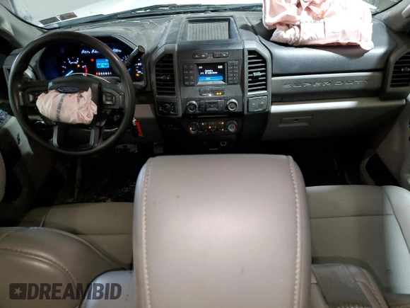 2018 Ford F-350 XL with VIN 1FT8W3BT3JEC37855, listed as a Copart auction lot 63740775 with 128,675 mi miles and Salvage title. Bid and sale history available at DreamBid. Image 8.