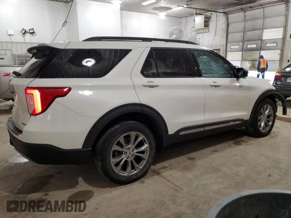 2021 Ford Explorer XLT with VIN 1FMSK8DH1MGC41740, listed as a Copart auction lot 51589425 with 31,461 mi miles and Salvage Title. Bid and sale history available at carsss.com. Image 3.