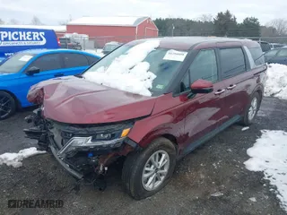 2022 Kia Carnival LXS with VIN KNDNB4H39N6190522, listed as a IAAI auction lot 41258888 with 59,608 mi miles. Bid and sale history available at carsss.com. Image 2.