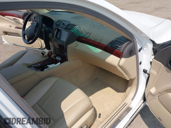 2008 Lexus LS 600h L with VIN JTHDU46F385005344, listed as a IAAI auction lot 42415220 with 109,971 mi miles and . Bid and sale history available at DreamBid. Image 5.