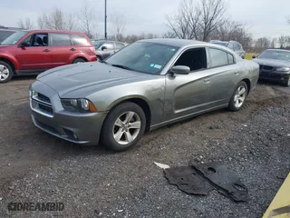 2011 Dodge Charger SE with VIN 2B3CL3CG0BH577061, listed as a IAAI auction lot 41889210 with 147,555 mi miles. Bid and sale history available at carsss.com. Image 2.