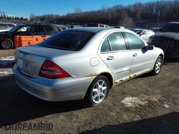 2001 Mercedes-Benz C 230/260/280/320 with VIN WDBRF61J21F054414, listed as a IAAI auction lot 41409852 with 172,113 mi miles and . Bid and sale history available at DreamBid. Image 4.