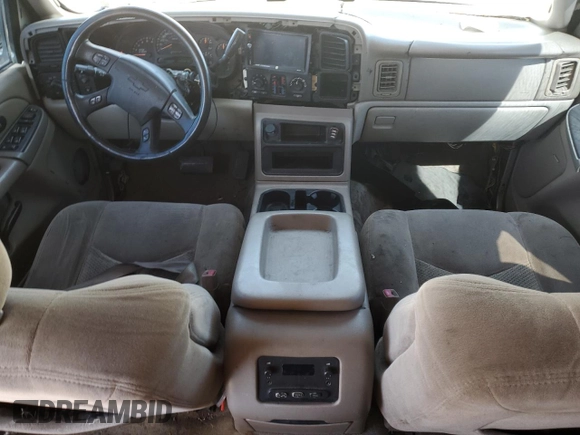 2005 Chevrolet Suburban LT with VIN 3GNEC16Z45G122007, listed as a Copart auction lot 71534714 with 182,634 mi miles and Salvage Title. Bid and sale history available at carsss.com. Image 8.