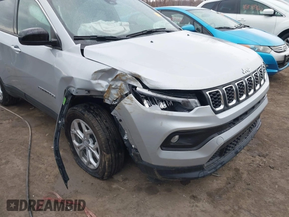2024 Jeep Compass Latitude with VIN 3C4NJDBNXRT175441, listed as a IAAI auction lot 41860069 with 15,357 mi miles. Bid and sale history available at carsss.com. Image 6.