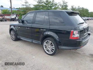 2011 Land Rover Range Rover Sport HSE Lux z VIN SALSK2D41BA284871, wystawiony jako IAAI lot #42354891 z przebiegiem 155 554 mil mil oraz . Historia ofert i sprzedaży dostępna na DreamBid. Obrazek 3.