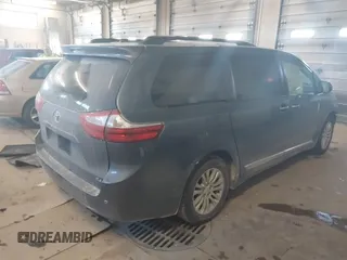 2017 Toyota Sienna XLE Auto Access Seat z VIN 5TDYZ3DC3HS885429, wystawiony jako IAAI lot #41454153 z przebiegiem 131 250 mil mil oraz . Historia ofert i sprzedaży dostępna na DreamBid. Obrazek 4.