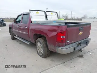 2013 Chevrolet Silverado 1500 LT with VIN 3GCPCSE00DG134583, listed as a IAAI auction lot 41257968 with 231,277 mi miles and . Bid and sale history available at DreamBid. Image 3.