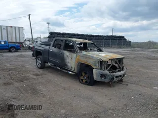 2016 GMC Sierra 2500HD SLT z VIN 1GT12TEG0GF173367, wystawiony jako IAAI lot #42030552 z przebiegiem Nie podano mil oraz . Historia ofert i sprzedaży dostępna na DreamBid. Obrazek 1.
