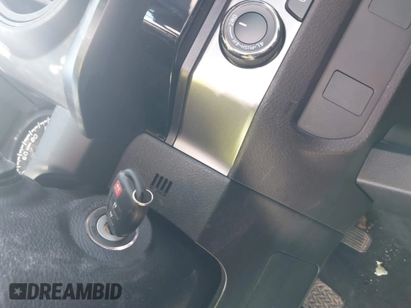 2017 Toyota Tacoma SR with VIN 5TFSX5EN7HX056560, listed as a IAAI auction lot 41806924 with 74,000 mi miles and . Bid and sale history available at DreamBid. Image 11.