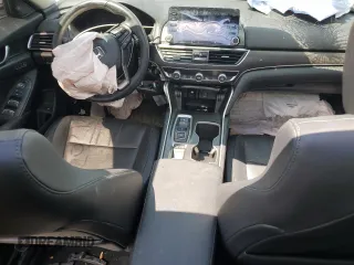2020 Honda Accord Touring z VIN 1HGCV2F97LA018169, wystawiony jako Copart lot #55828685 z przebiegiem Nie podano mil oraz Szkoda całkowita • Salvage title. Historia ofert i sprzedaży dostępna na DreamBid. Obrazek 8.
