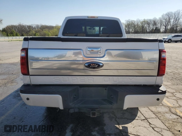 2014 Ford F-250 XL z VIN 1FT7W2B69EEB61564, wystawiony jako Copart lot #52742675 z przebiegiem 177 379 mil mil oraz Nie do naprawy • Non repairable. Historia ofert i sprzedaży dostępna na DreamBid. Obrazek 6.