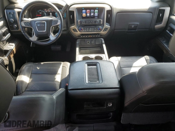 2017 GMC Sierra 2500HD Denali z VIN 1GT12UEY4HF203003, wystawiony jako Copart lot #55095115 z przebiegiem 172 926 mil mil oraz Szkoda całkowita • Salvage title. Historia ofert i sprzedaży dostępna na DreamBid. Obrazek 8.