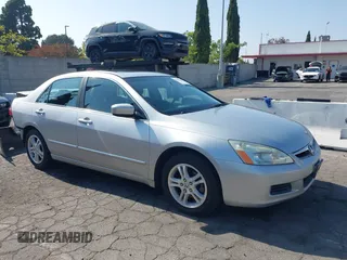 2006 Honda Accord EX с VIN 1HGCM56736A167038, выставлен на аукционе IAAI как лот 42464608 с пробегом 193 989 миль миль и . История ставок и продаж доступна на DreamBid. Изображение 1.
