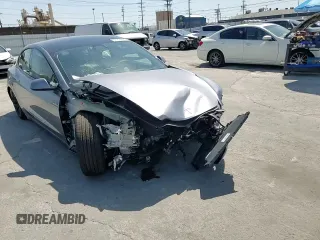 2024 Tesla Model 3 z VIN 5YJ3E1EA8RF870082, wystawiony jako Copart lot #51914895 z przebiegiem 4 353 mil mil oraz Szkoda całkowita • Salvage title. Historia ofert i sprzedaży dostępna na DreamBid. Obrazek 11.