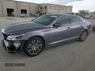 2013 Lexus LS 460 z VIN JTHBL1EF1D5116477, wystawiony jako Copart lot #50889915 z przebiegiem 148 646 mil mil oraz Szkody całkowita. Historia ofert i sprzedaży dostępna na DreamBid. Obrazek 1.