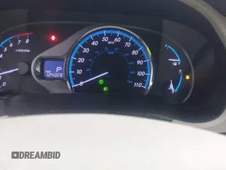 2011 Toyota Sienna XLE with VIN 5TDDK3DC3BS029476, listed as a IAAI auction lot 41393568 with 124,328 mi miles. Bid and sale history available at carsss.com. Image 7.
