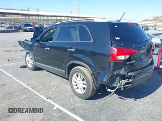 2014 Kia Sorento LX с VIN 5XYKT3A62EG455941, выставлен на аукционе IAAI как лот 42138589 с пробегом Не указан миль и . История ставок и продаж доступна на DreamBid. Изображение 3.
