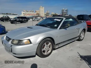 2002 Ford Mustang Deluxe z VIN 1FAFP44442F152234, wystawiony jako Copart lot #81081104 z przebiegiem Nie podano mil oraz Szkoda całkowita • Salvage title. Historia ofert i sprzedaży dostępna na DreamBid. Obrazek 1.
