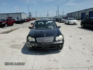 2003 Mercedes-Benz C 240 with VIN WDBRF61JX3F375295, listed as a Copart auction lot 60106075 with 153,767 mi miles and Salvage title. Bid and sale history available at DreamBid. Image 13.
