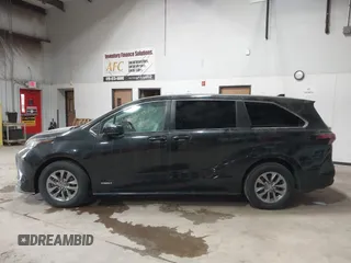 2021 Toyota Sienna LE с VIN 5TDKRKEC5MS049307, выставлен на аукционе IAAI как лот 40654172 с пробегом 172 693 миль миль и . История ставок и продаж доступна на DreamBid. Изображение 14.
