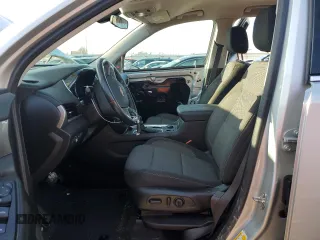 2021 Chevrolet Traverse LT Cloth z VIN 1GNEVGKW1MJ150675, wystawiony jako Copart lot #84713524 z przebiegiem 32 440 mil mil oraz Szkoda całkowita • Salvage title. Historia ofert i sprzedaży dostępna na DreamBid. Obrazek 7.
