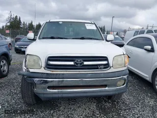 2001 Toyota Tundra Ltd with VIN 5TBBT48181S180372, listed as a IAAI auction lot 41749245 with 233,375 mi miles. Bid and sale history available at carsss.com. Image 12.