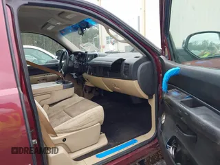 2009 Chevrolet Silverado 1500 with VIN 2GCEC290091109555, listed as a IAAI auction lot 41594859 with 251,793 mi miles and . Bid and sale history available at DreamBid. Image 5.
