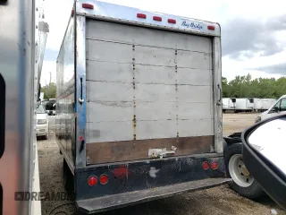 1999 Chevrolet Express Commercial E23 with VIN 1GBHG31R9X1028241, listed as a Copart auction lot 59120343 with 186,513 mi miles and Non Repairable. Bid and sale history available at carsss.com. Image 2.