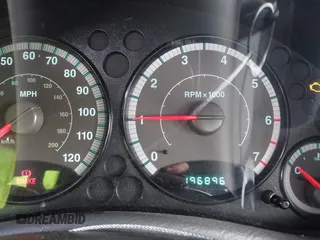2007 Jeep Liberty Sport with VIN 1J4GK48K97W525047, listed as a IAAI auction lot 42022247 with 196,896 mi miles. Bid and sale history available at carsss.com. Image 7.