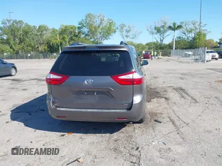 2017 Toyota Sienna LE Auto Access Seat with VIN 5TDKZ3DC7HS781788, listed as a IAAI auction lot 41793638 with 65,529 mi miles. Bid and sale history available at carsss.com. Image 17.