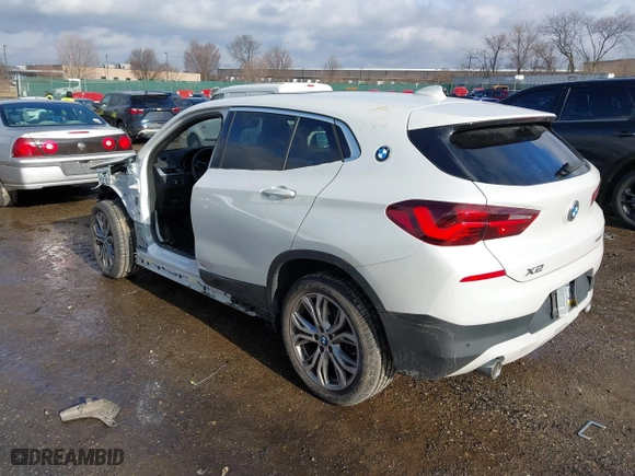 2020 BMW X2 xDrive28i with VIN WBXYJ1C00L5R70720, listed as a IAAI auction lot 41541553 with 17,127 mi miles. Bid and sale history available at carsss.com. Image 3.
