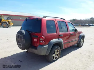 2007 Jeep Liberty Sport with VIN 1J4GL48K67W646261, listed as a IAAI auction lot 41913458 with 204,553 mi miles. Bid and sale history available at carsss.com. Image 4.