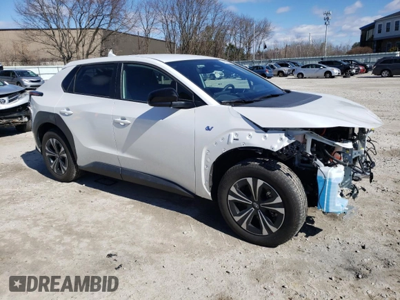 2023 Subaru Solterra Premium с VIN JTMABABA3PA022914, выставлен на аукционе Copart как лот 46763344 с пробегом 851 миль миль и . История ставок и продаж доступна на DreamBid. Изображение 4.