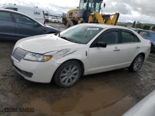 2011 Lincoln MKZ with VIN 3LNHL2GC8BR771505, listed as a Copart auction lot 49890255 with 92,885 mi miles and Salvage Title. Bid and sale history available at carsss.com. Image 1.