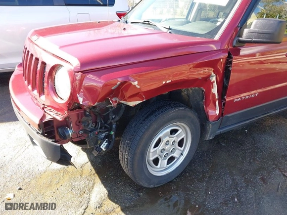 2016 Jeep Patriot Sport with VIN 1C4NJPBB4GD526404, listed as a IAAI auction lot 41743884 with 126,740 mi miles. Bid and sale history available at carsss.com. Image 6.