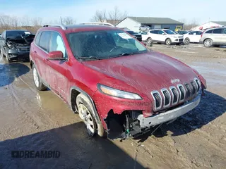 2017 Jeep Cherokee Limited with VIN 1C4PJMDBXHW510900, listed as a IAAI auction lot 41461124 with 173,977 mi miles. Bid and sale history available at carsss.com. Image 1.