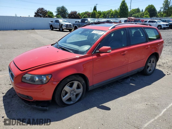 2006 Volvo V50 with VIN YV1MJ682262169015, listed as a Copart auction lot 72363604 with 152,210 mi miles and Salvage Title. Bid and sale history available at carsss.com. Image 1.