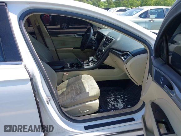 2016 Ford Fusion SE with VIN 3FA6P0H79GR310901, listed as a IAAI auction lot 42079623 with 192,105 mi miles. Bid and sale history available at carsss.com. Image 5.